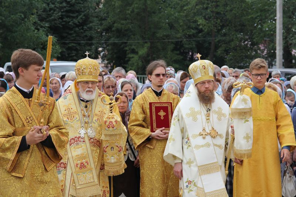 Подольск Троицкий храм богослужения