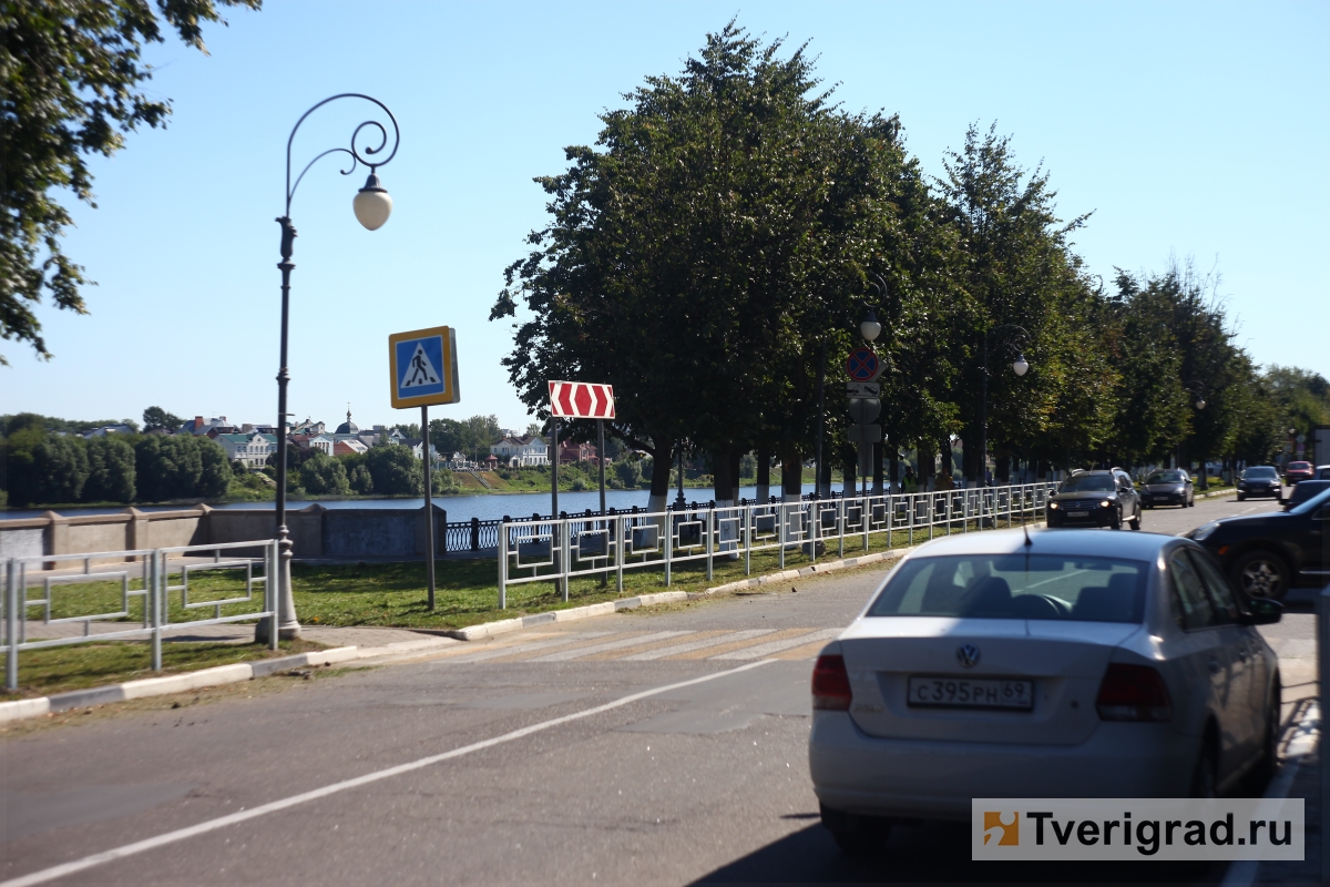 Уродство или безопасность: в Твери развернулась жаркая дискуссия по поводу  новых ограждений на исторической набережной | Твериград