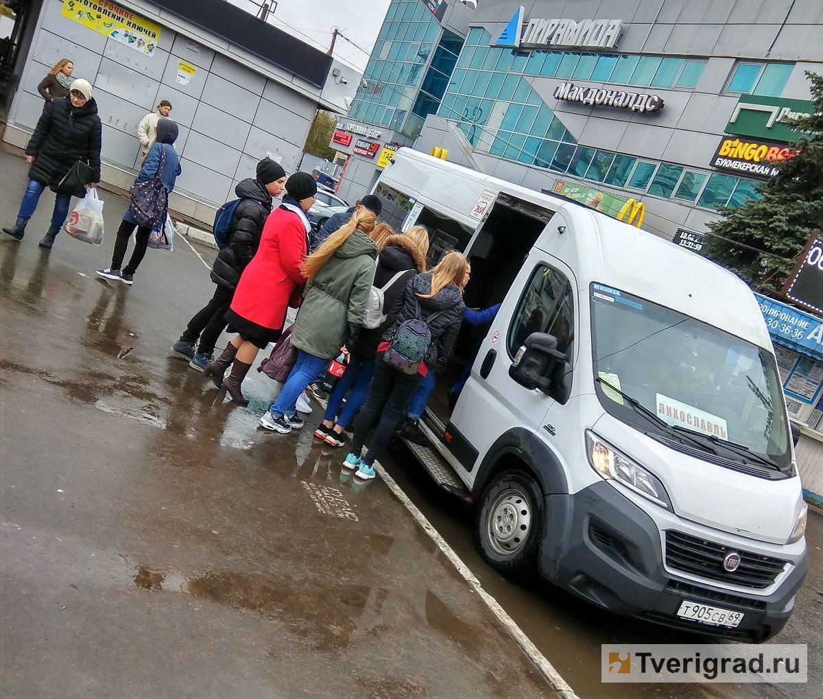 Тверские пассажиры после страшной автокатастрофы у села Некрасово  продолжают пользоваться «заказными маршрутками» | Твериград