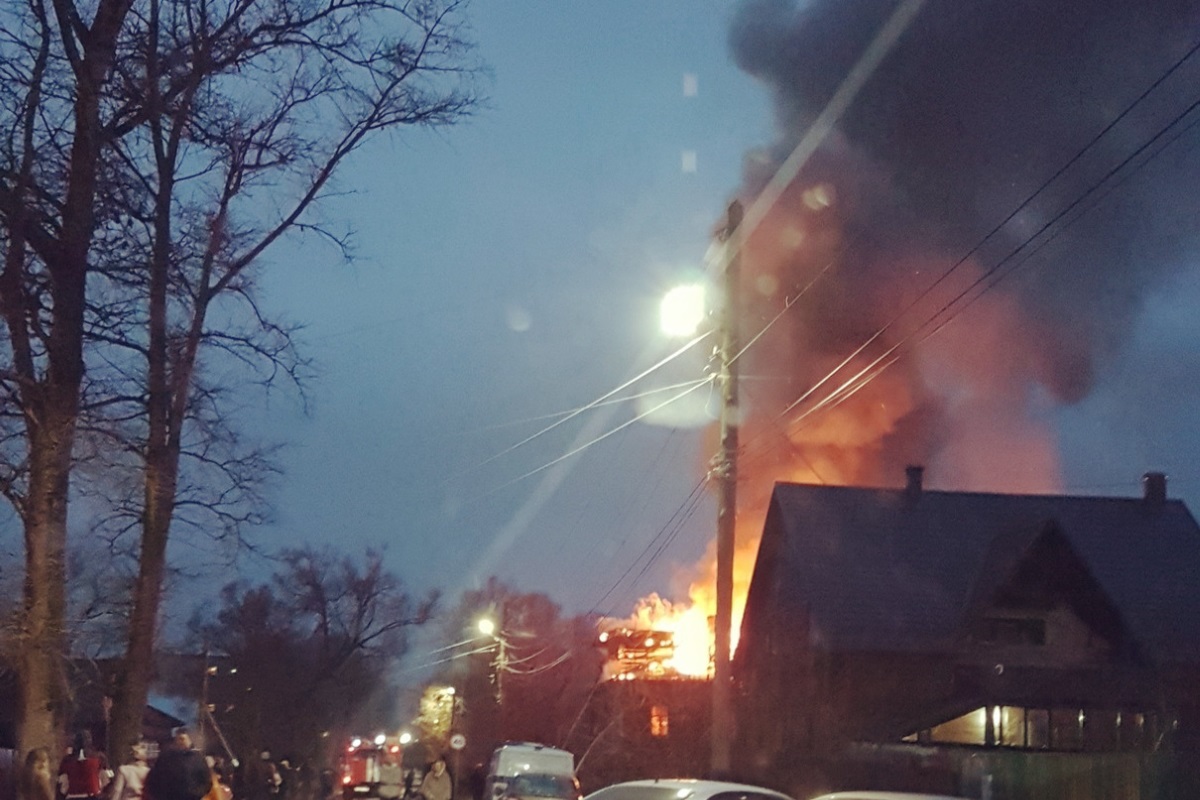 Кимры сегодня. Кимры пожары. Пожар в Кимрах 10.01.2021. Пожар в Кимрах сейчас. Пожар в Кимрах вчера.