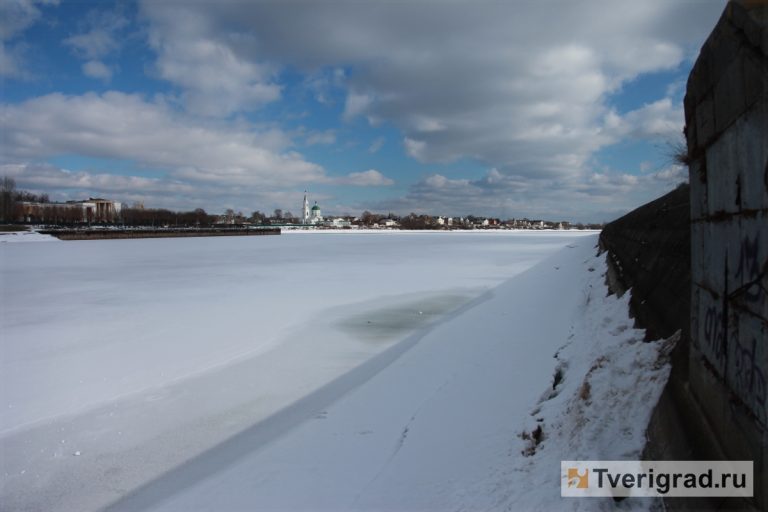 Дубна вода в волге