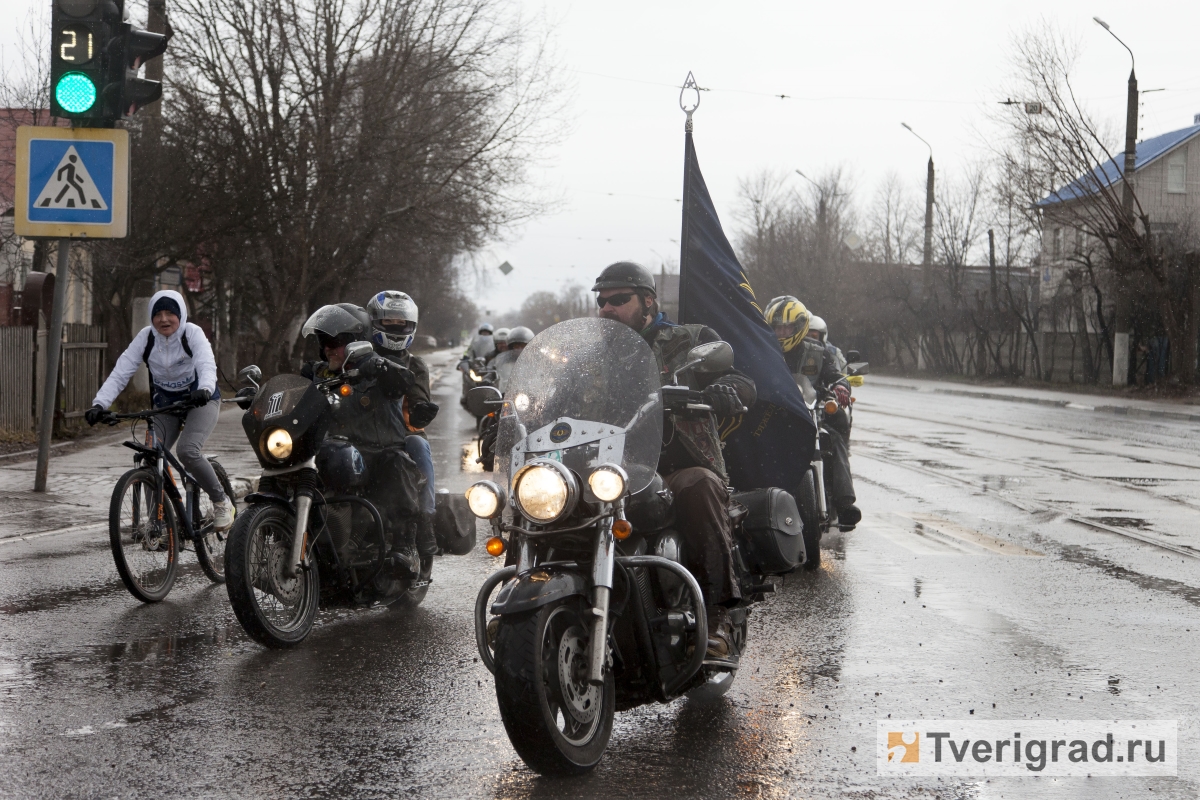 Фото года - 2019 в Тверской области: яркие закаты, шахид-мобили из Сирии и  авиашоу в Торжке | Твериград