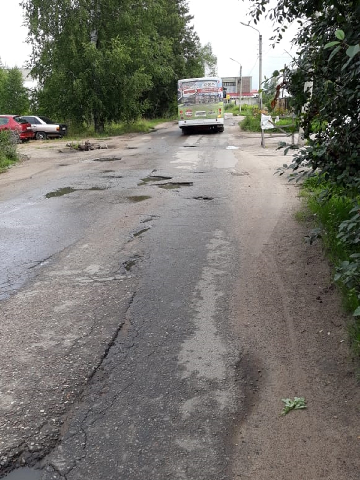 Примите меры»: жители Твери жалуются на затопленные дворы, улицы и тротуары  | Твериград