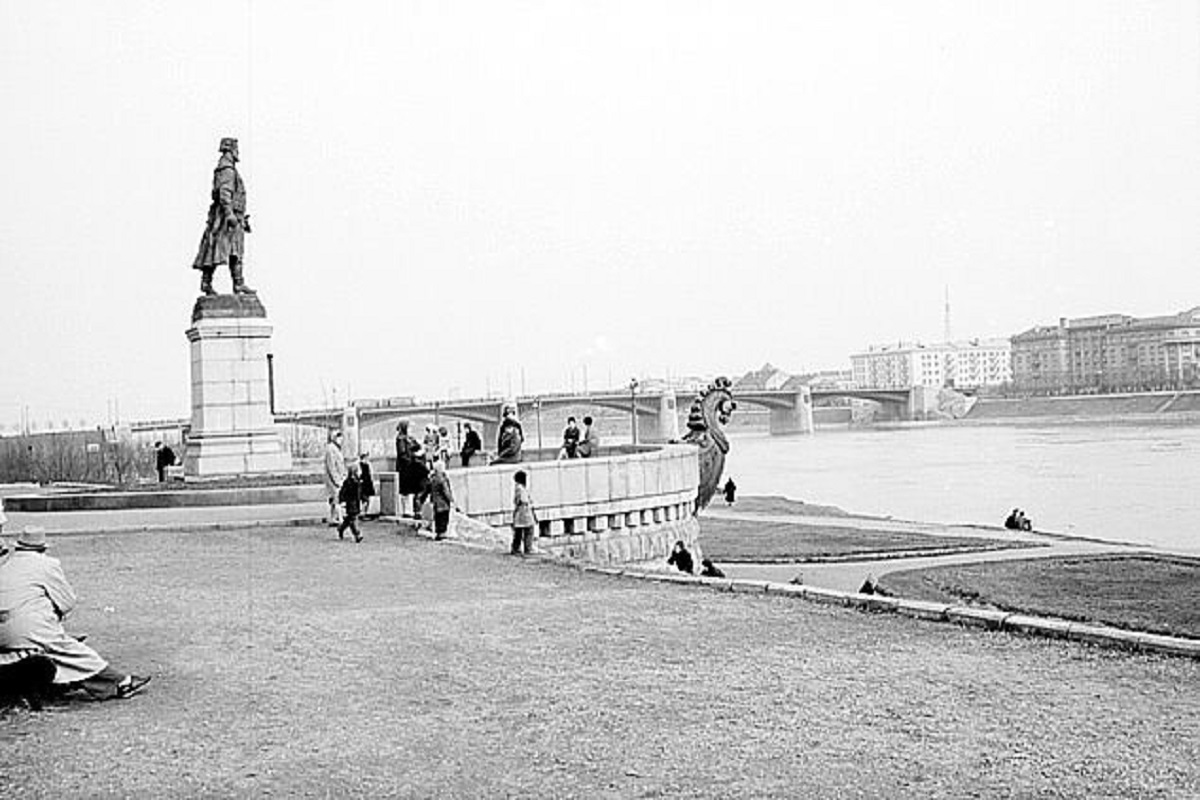 Стратостат осоавиахим. В котором были установлены. Памятник культуры петра 1. Памятник самуилу маршаку в воронеже. В котором были установлены.