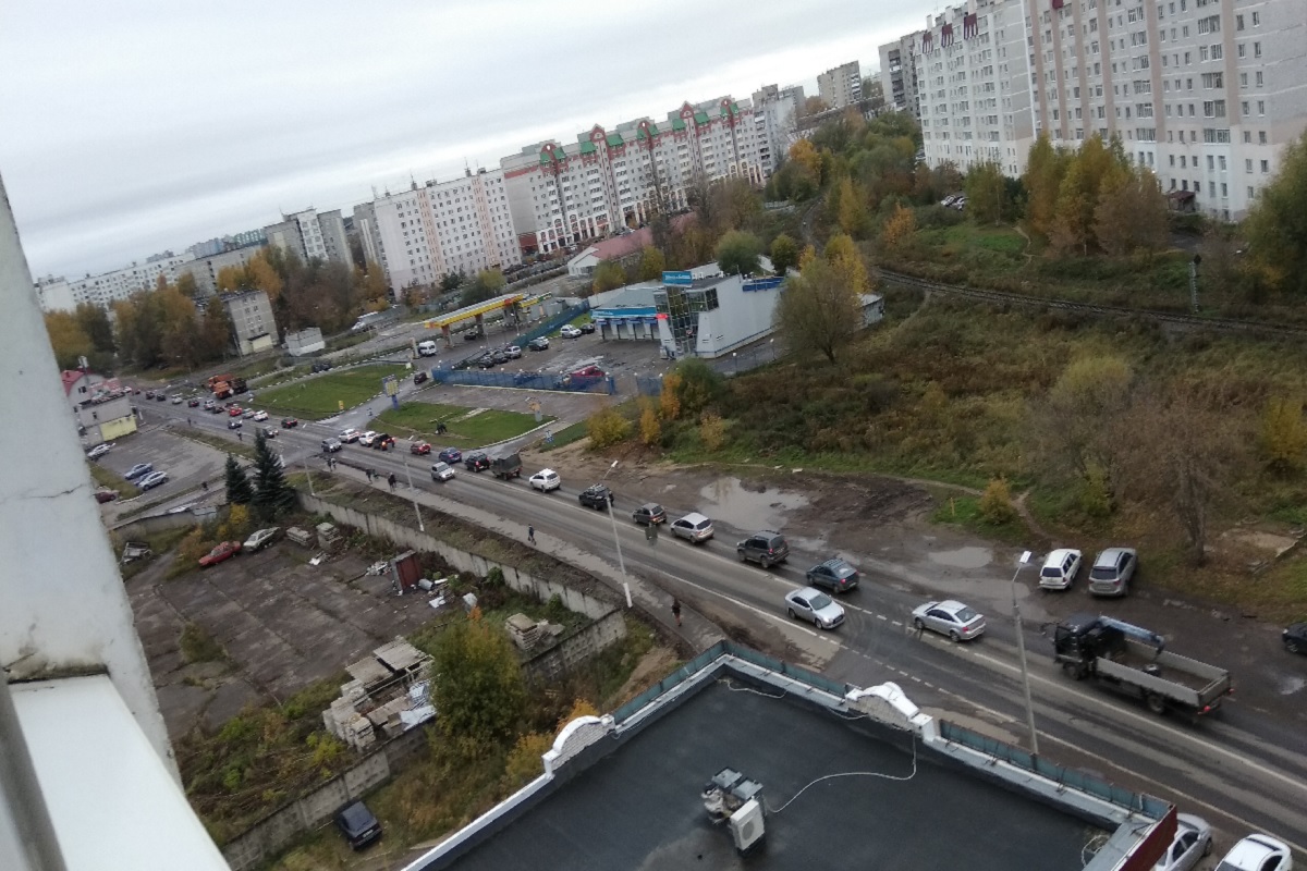 Ям стало меньше, а воды больше: житель Твери рассказал, что происходит на  отремонтированной улице Луначарского после ливня | Твериград