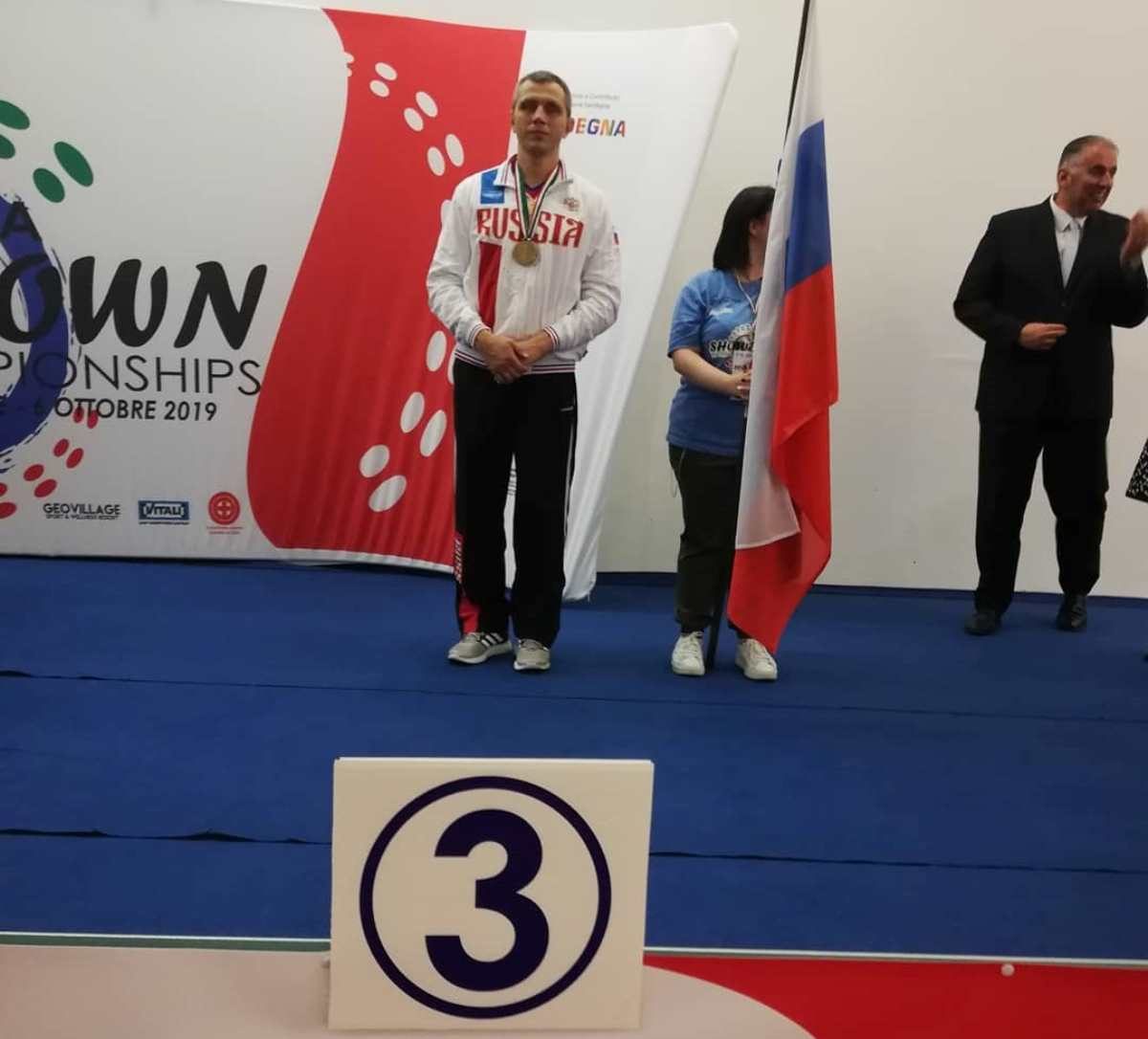 С широко закрытыми глазами: учитель из Твери стал первым российским призером чемпионата мира по шоудану