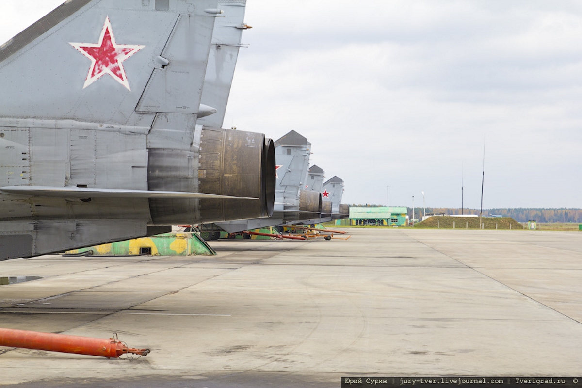 сайт авиабазы. база ввс сша. су 34 на аэродроме. военный аэродром гиссар. лётчики авиабазы энгельс.