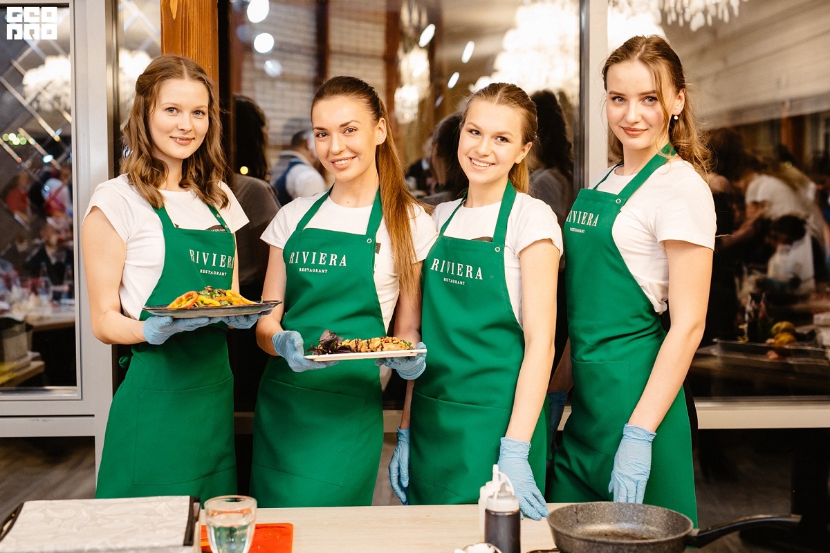 Конкурсы тверь. Ривьера Тверь. Конкурс в ресторане. Соревнования горничных. Ривьера Тверь фотоотчеты.