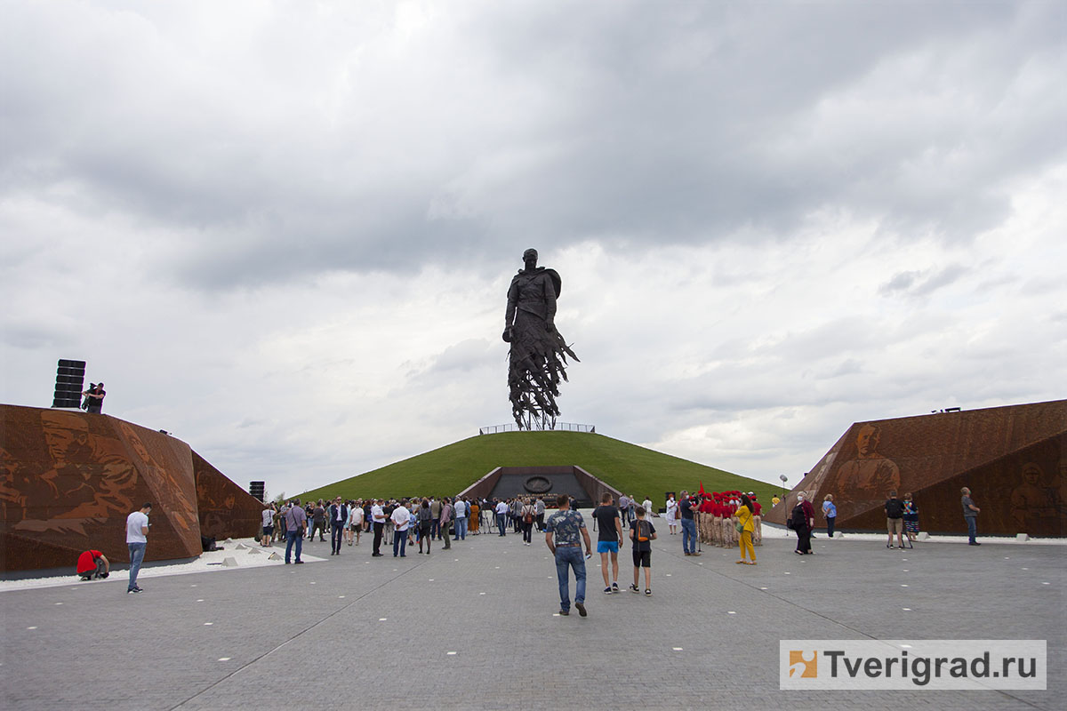 Памятник в ржеве фото