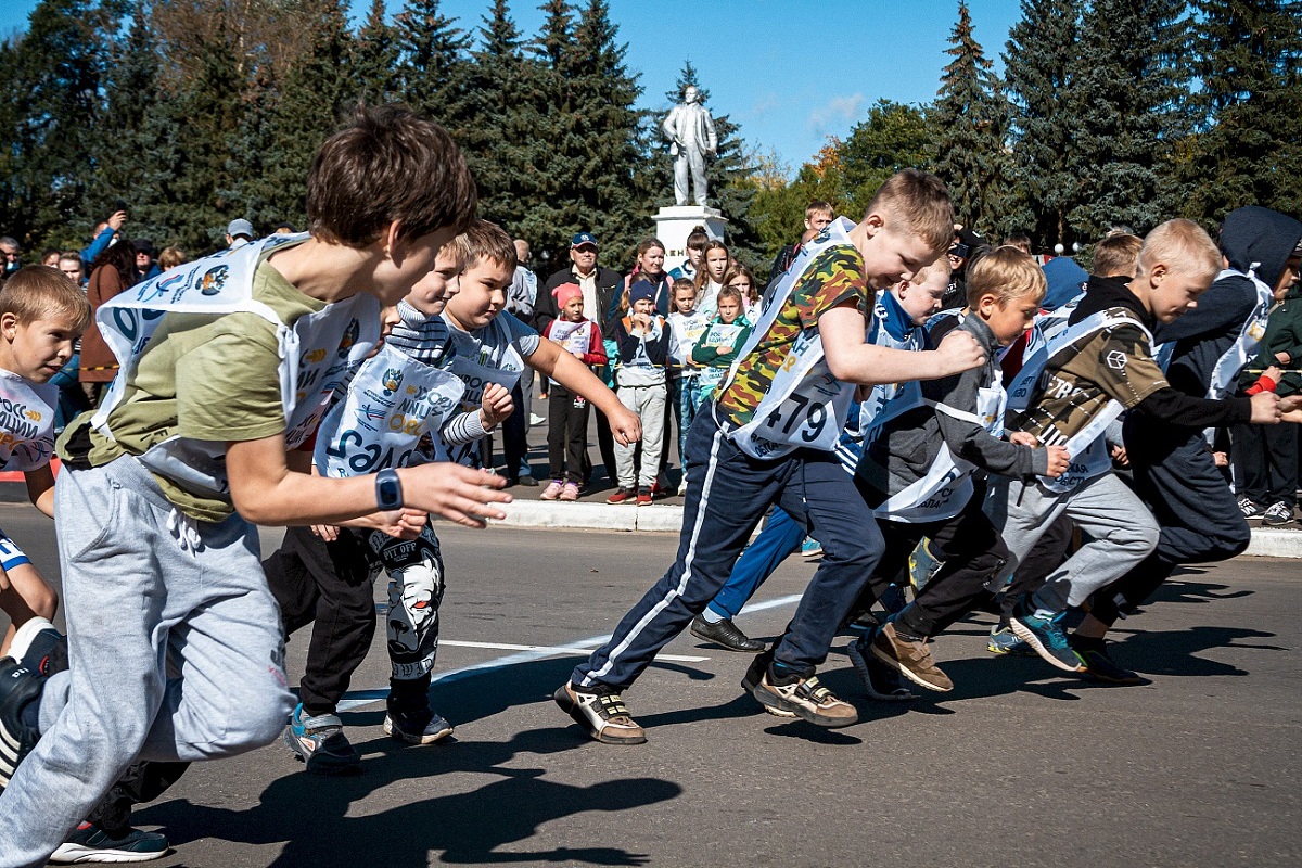 Сколько лет картине кросс