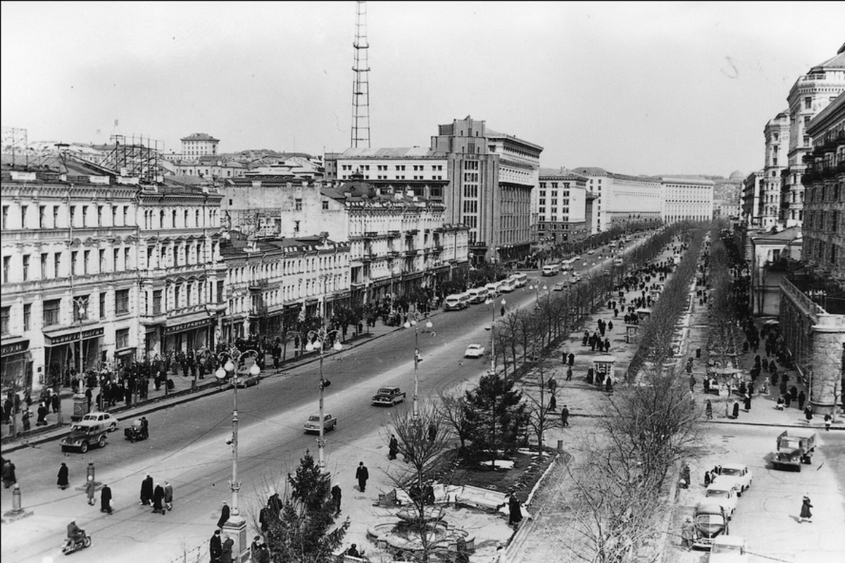 Какого года киев. Киев Крещатик 1950. Крещатик 1960. Киев - Крещатик в 60-х. Киев площадь Калинина 1950 е.