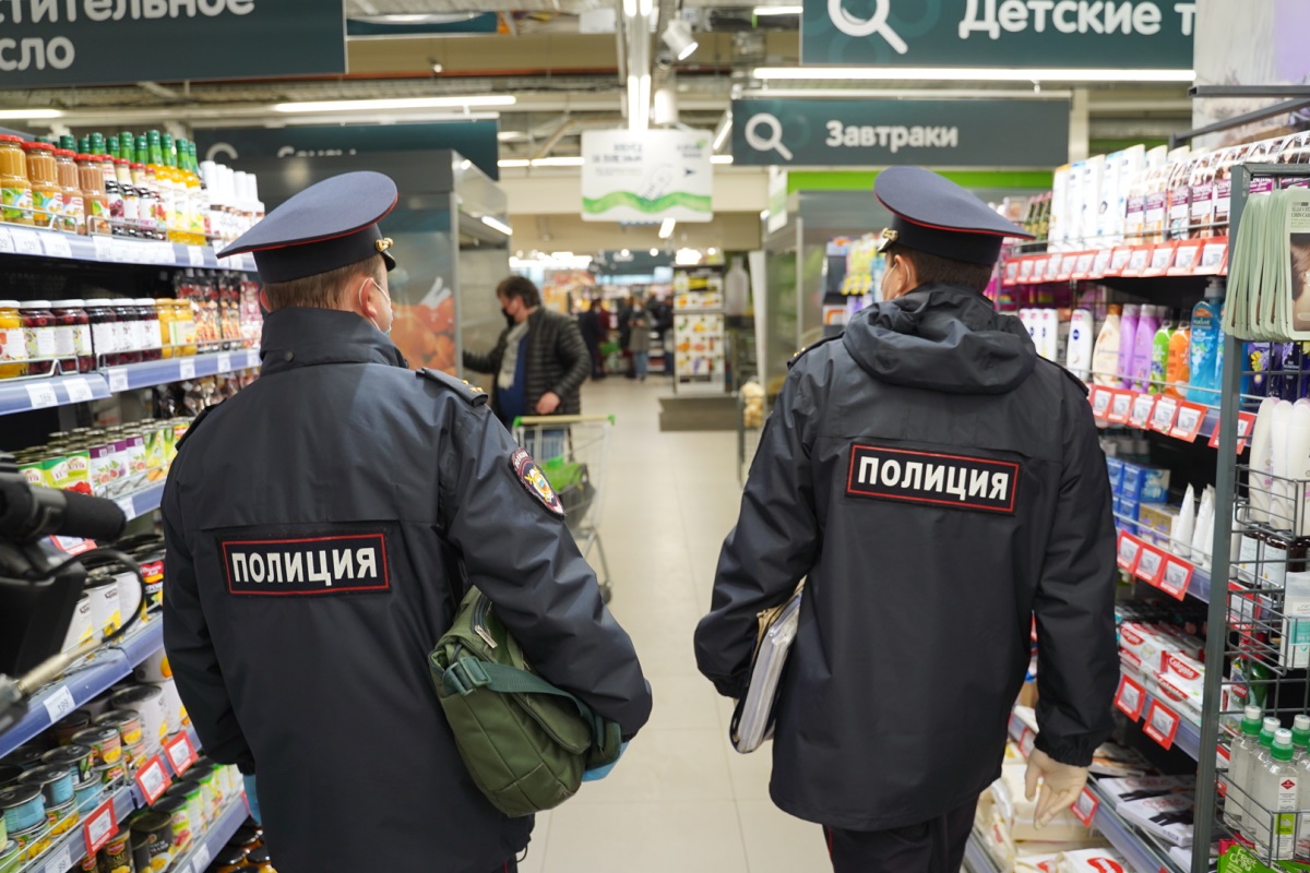 В одном из крупнейших торговых центров Твери проверили соблюдение масочного  режима | Твериград