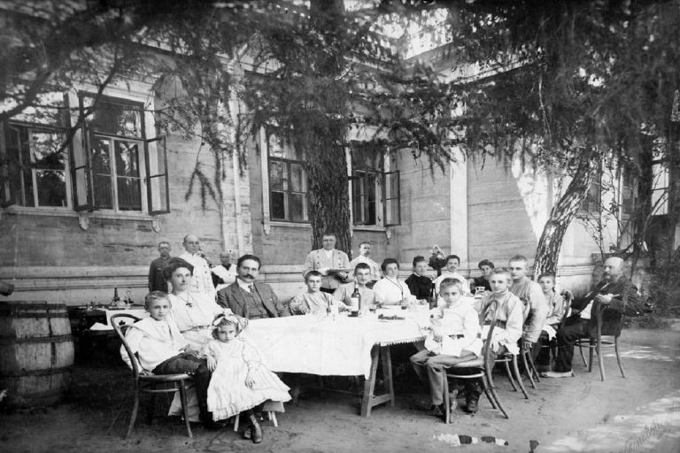 Семья Берг на даче в Быково Фото 1907 из семейного архива Татьяны Леонидовны Берг