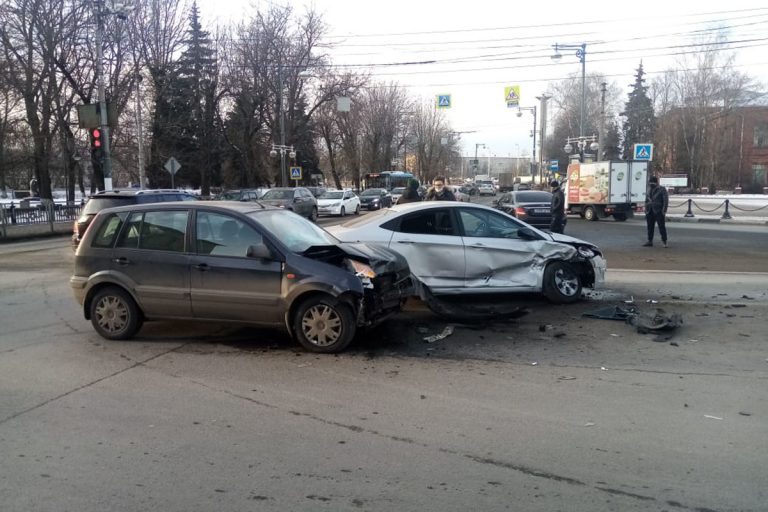 В твери угнали машину