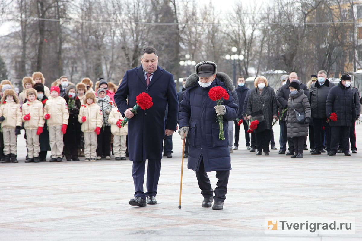 Возложение цветов к обелиску. Возложение цветов Тверь. Обелиск Тверь. 2 Февраля состоится возложение цветов. Концерт 9 мая Тверь у обелиска.