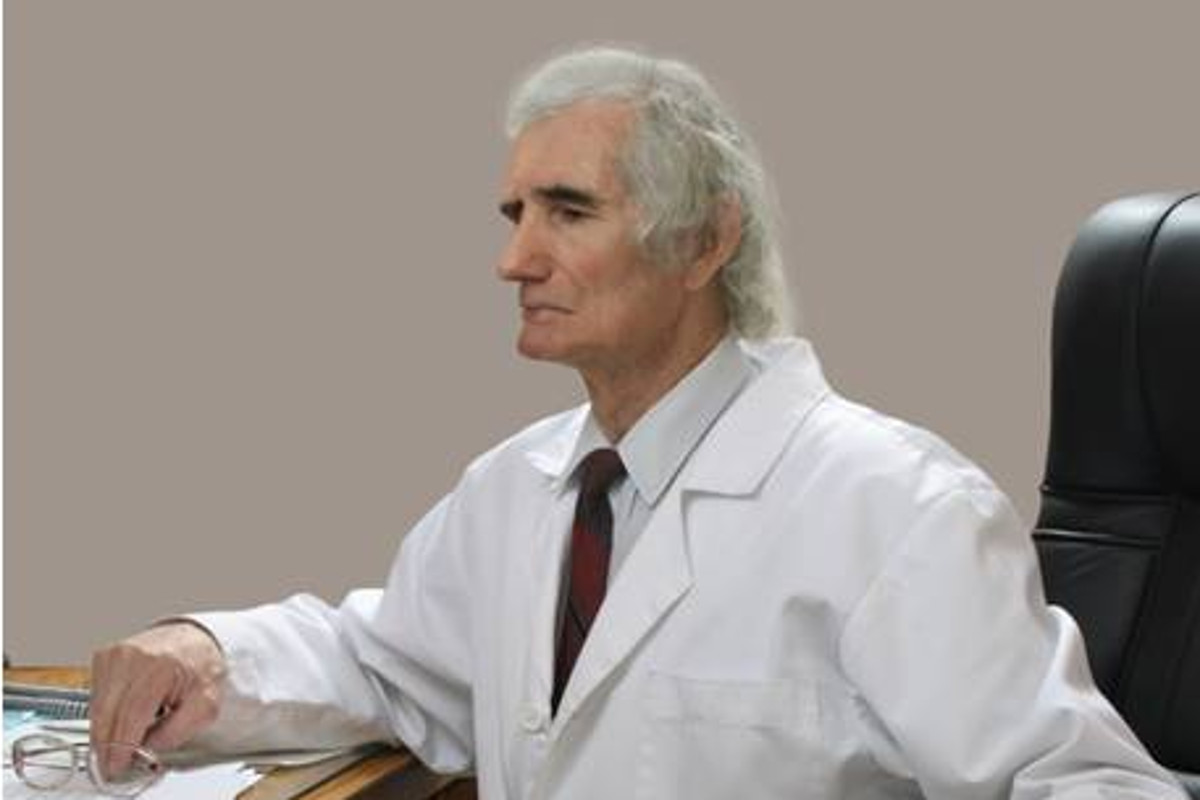 Профессор страхов. Профессор страхов. Старый профессор. Ученый профессор. Профессор страхов.