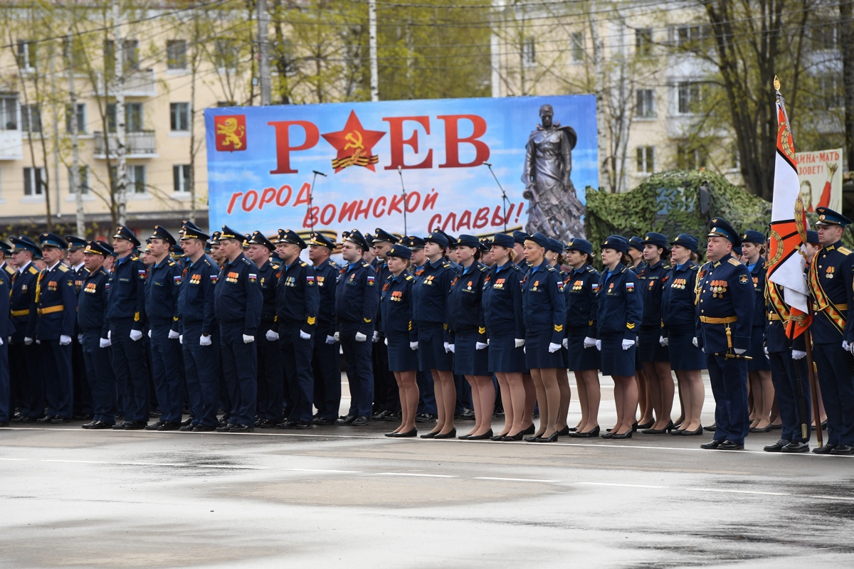 В Ржеве состоялся военный парад | Твериград