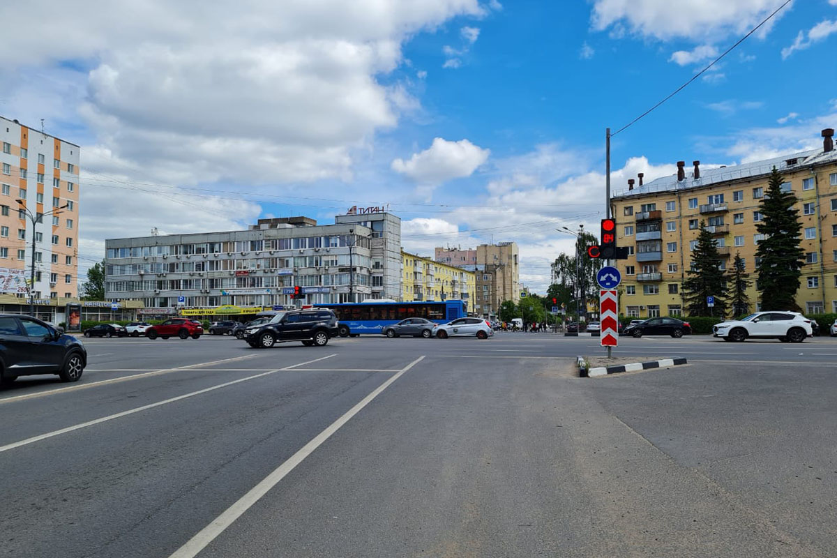 В Твери на площади Капошвара меняется схема дорожного движения | Твериград