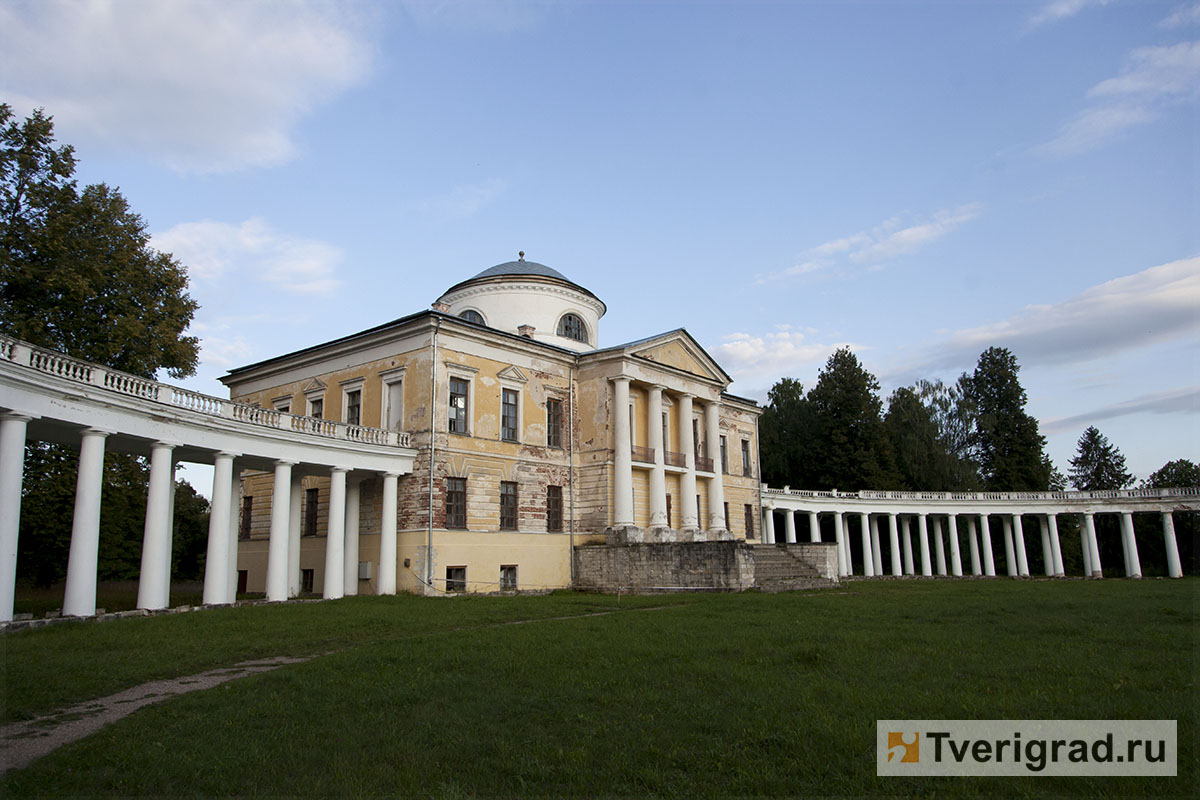 В Тверской области усадьба «Знаменское-Раёк» станет уникальной декорацией  для модного дефиле | Твериград