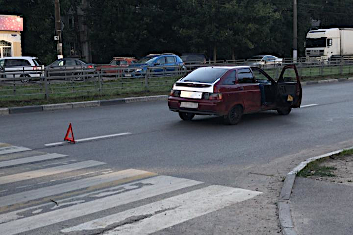 В Твери на нерегулируемом пешеходном переходе сбили 30-летнюю женщину |  Твериград