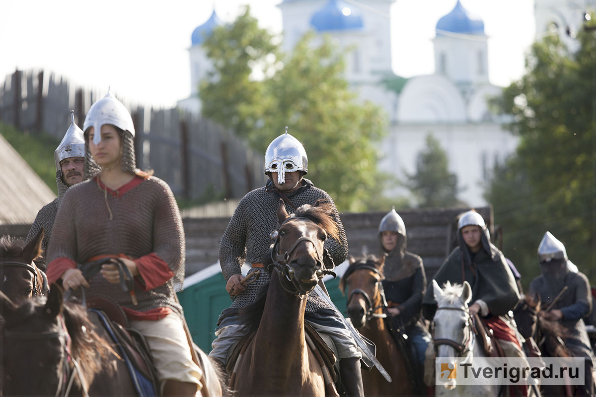 реконструкция конного похода Александра Невского в Торжке (13)