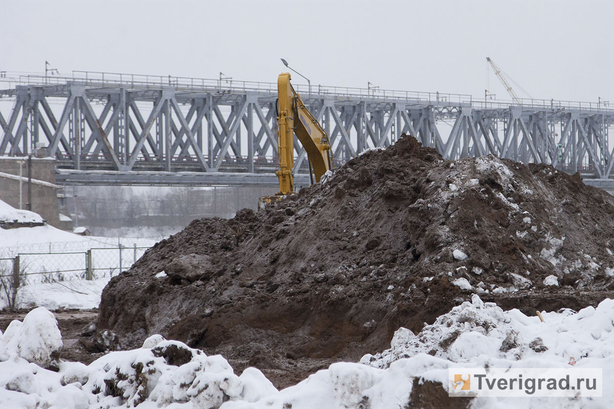 Там где строят. Мост через Волгу в Волгограде. Сооружение мост. Тверь мост. Строящийся мост в Твери.