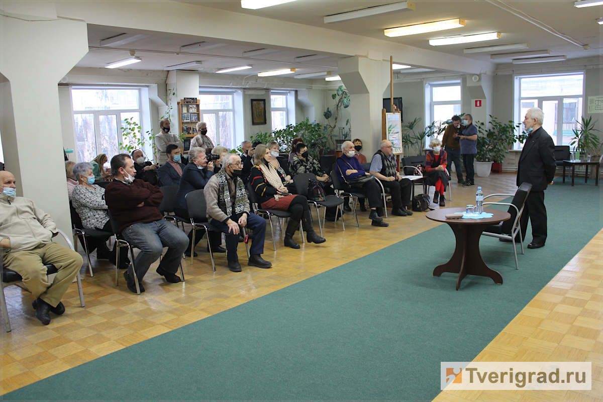 Дилетант, влюблённый в родной край: в Твери проходит выставка  художника-любителя Станислава Никитина | Твериград