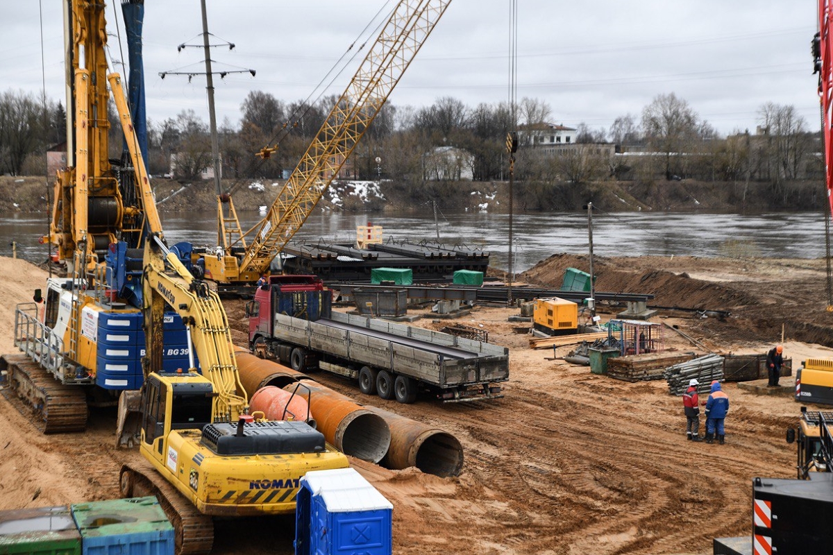 Строительство западного моста в твери