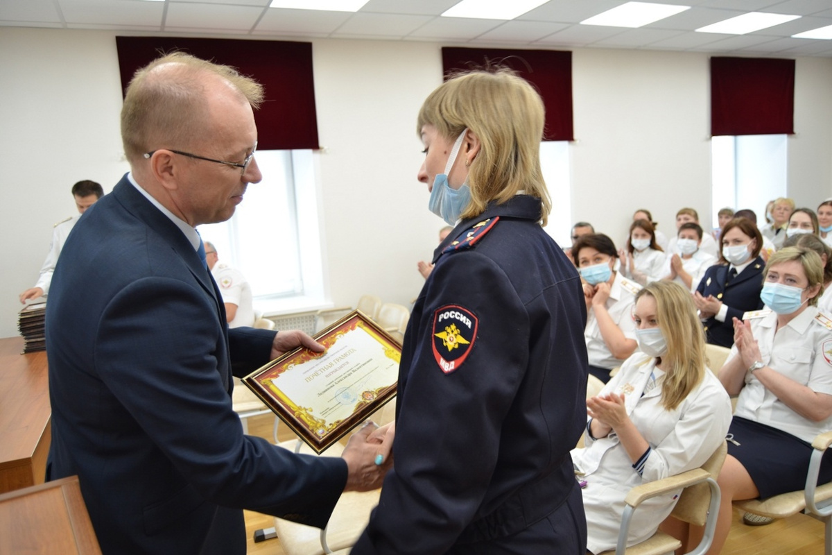 В медико-санитарной части МВД России по Тверской области прошло собрание в  честь Дня медработника | Твериград