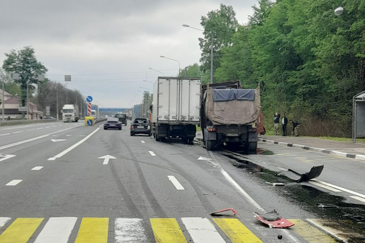 Вчера м. Трасса м10. Авария на трассе м10 в Тверской области. Авария на трассе м10 в Тверской области сегодня.