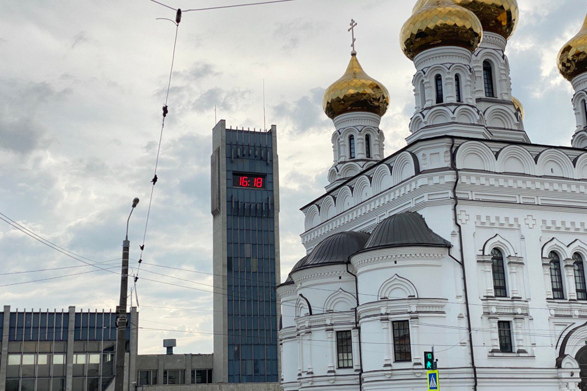 На башне железнодорожного вокзала в Твери появились новые часы | Твериград