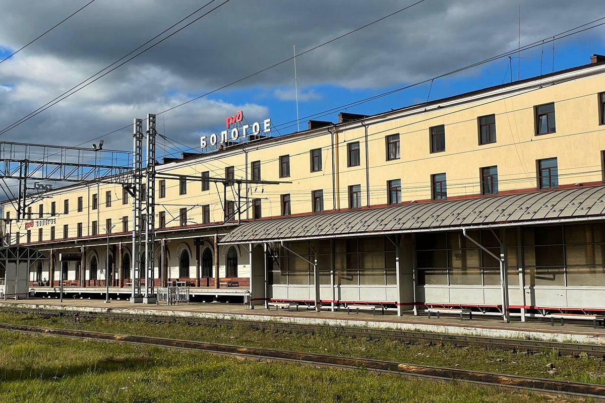 В октябре отменят три поезда на участке между Бологое и Удомлей | Твериград