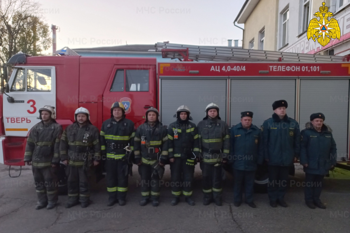 В Твери во время задымления из многоквартирного дома эвакуировали 16  человек | Твериград