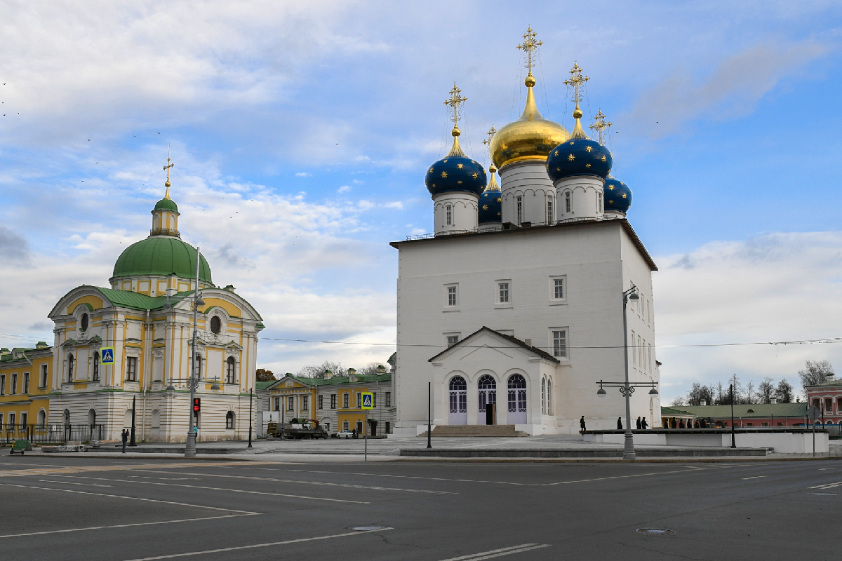 Соборная площадь в Твери открылась для горожан | Твериград