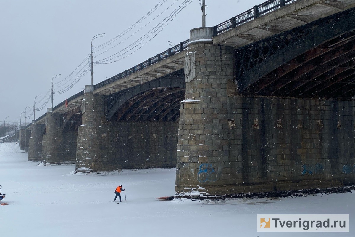 В Твери 15-летний подросток разбился, упав с моста | Твериград