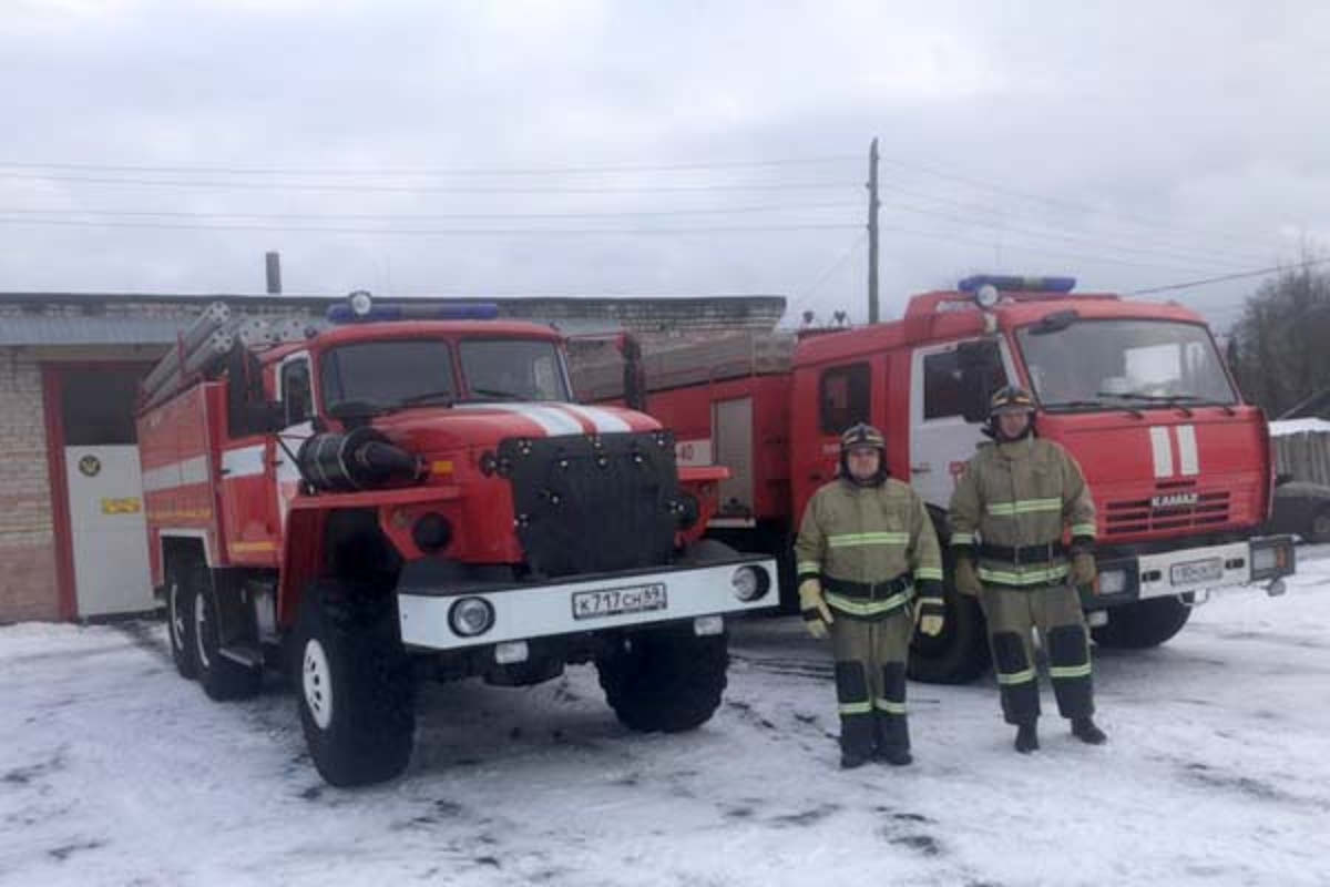 В Тверской области сотрудники колонии строгого режима потушили пожар в  деревне | Твериград