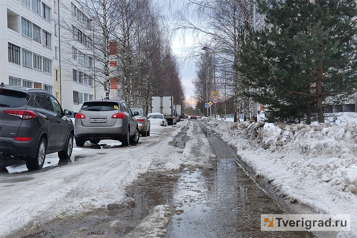 Весеннее обострение: улицы Твери превратились в непреодолимые преграды |  Твериград