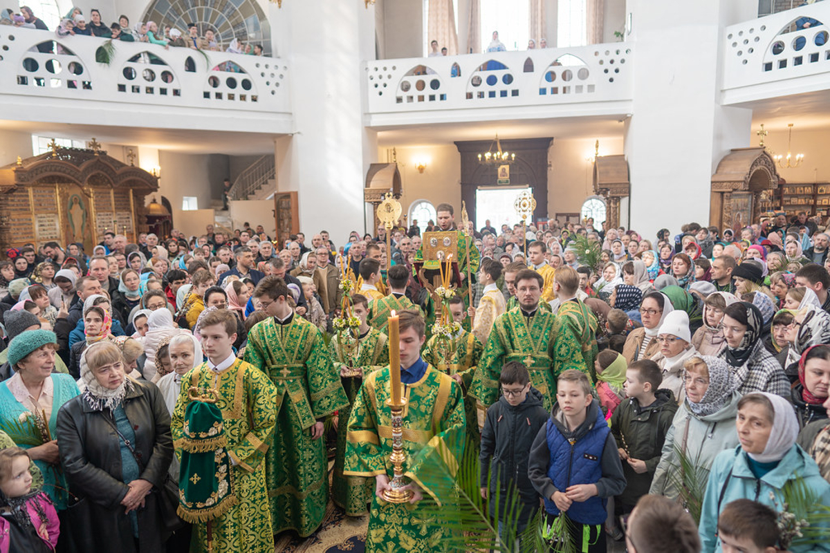 Иконостас Воскресенского кафедрального собора г Твери