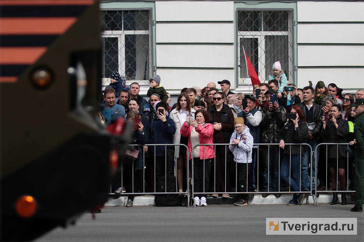 Когда день города в твери 2024. Парад Победы в Твери 2023. Парад в Твери на 9 мая 2023. Парад в Твери 9 мая. Вчерашний парад..