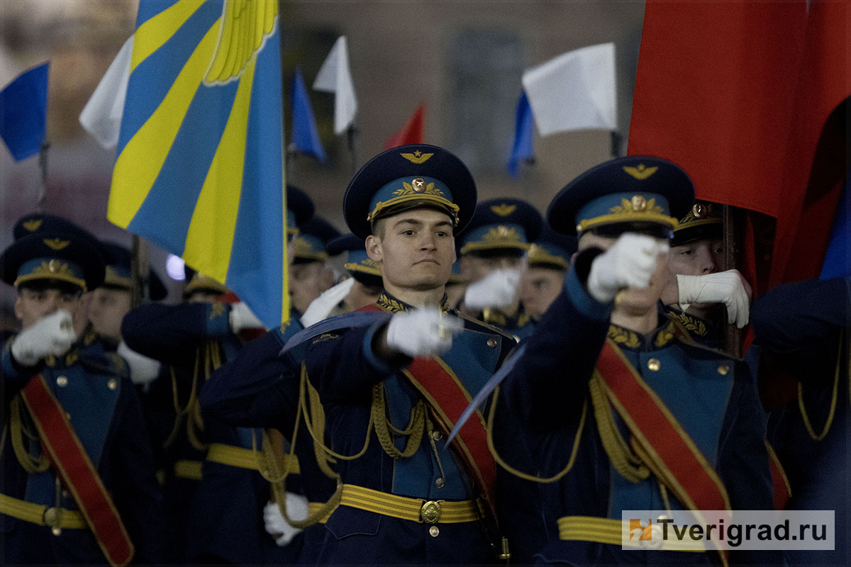 Марш по ночному городу: в Твери прошла генеральная репетиция Парада Победы  | Твериград