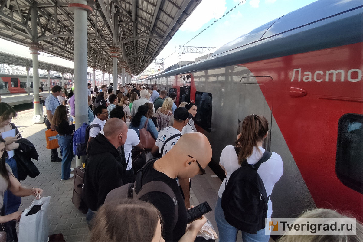 В выходные семь поездов отменят на участке между Тверью и Москвой |  Твериград