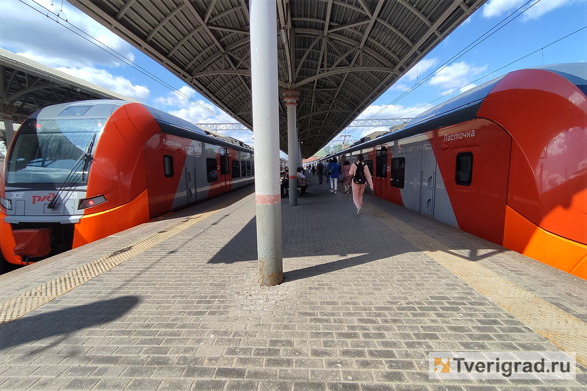 Жителям Твери смогут не платить за перевозку велосипеда в электричках |  Твериград