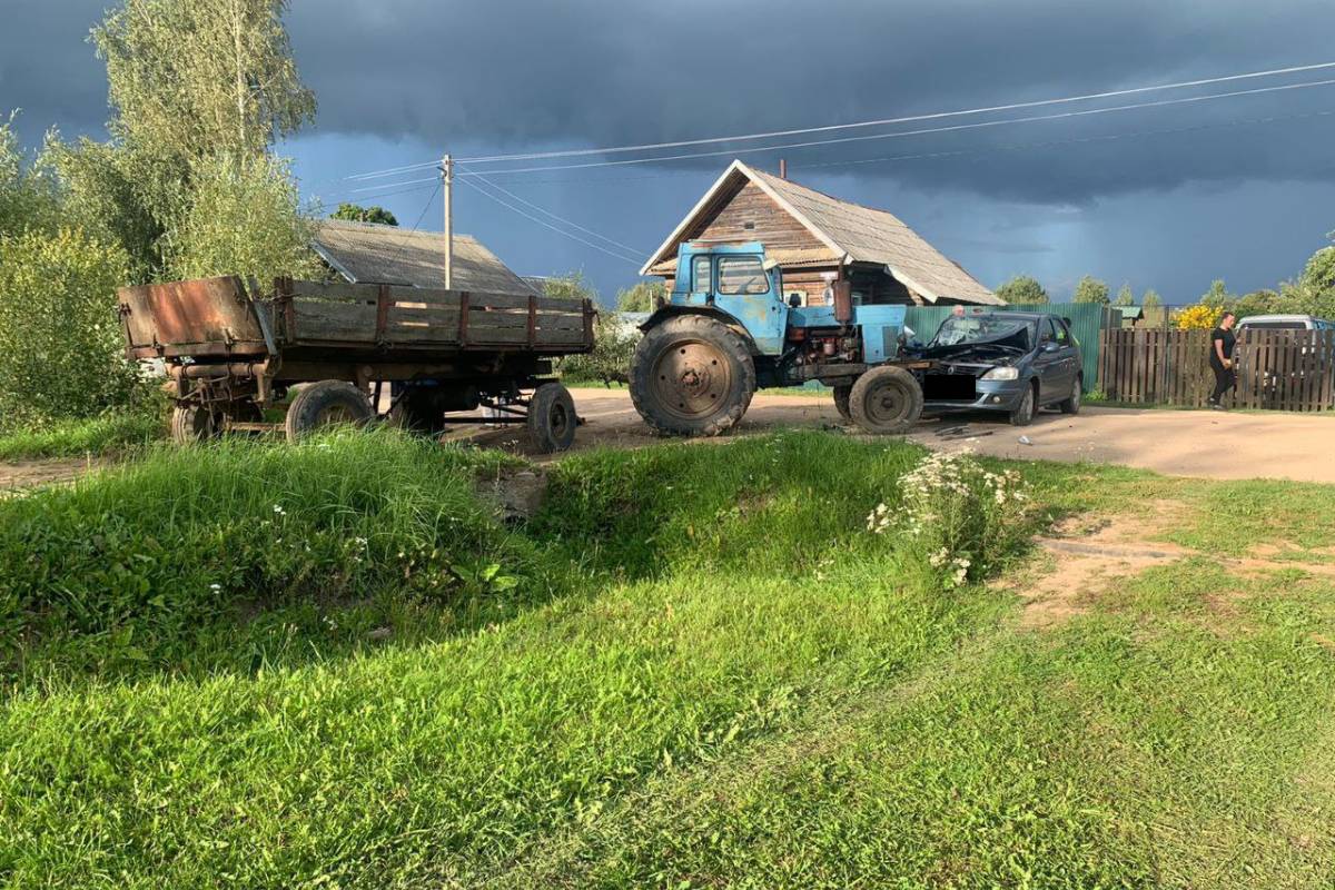 В ДТП с трактором в Тверской области погиб человек | Твериград