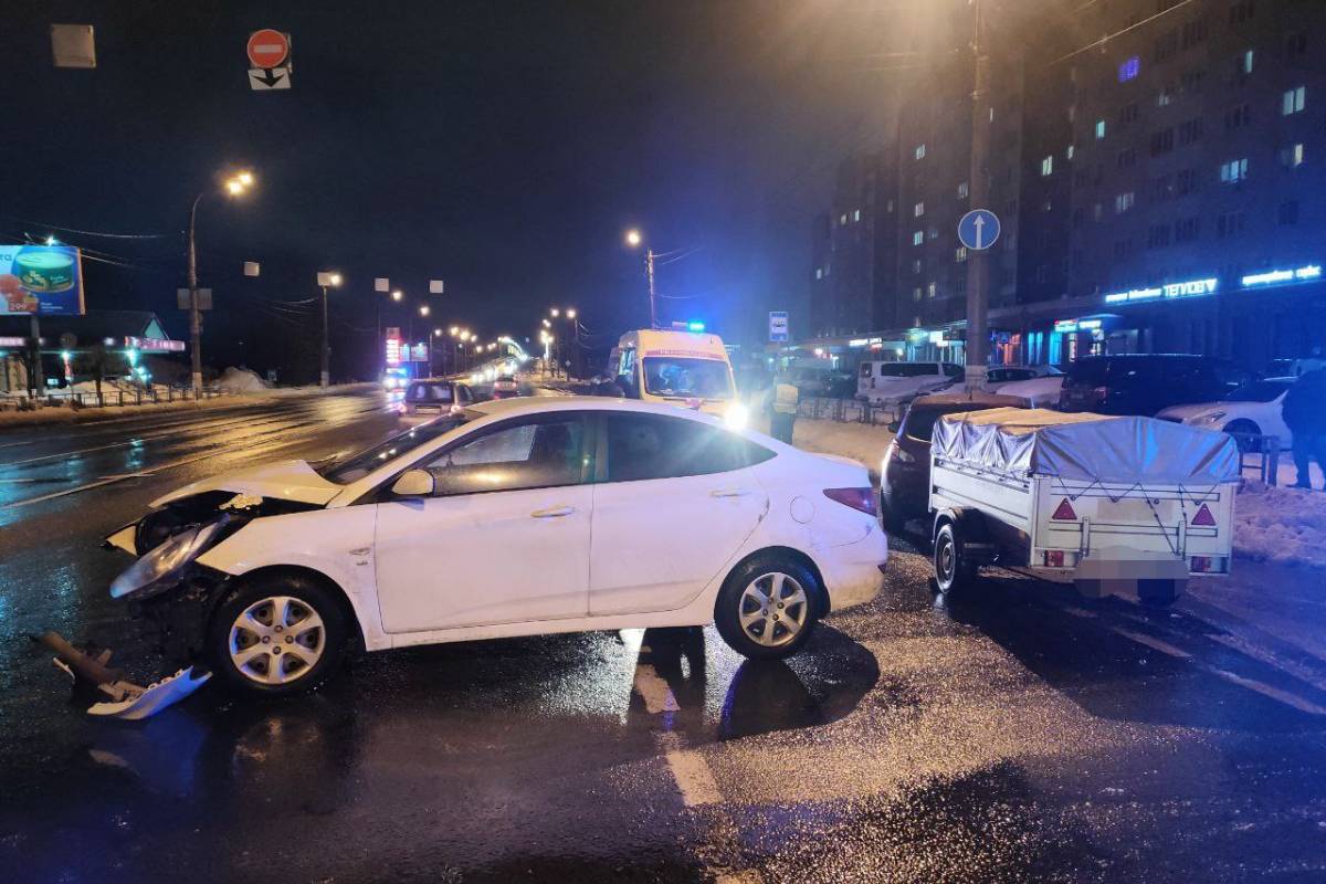 Два человека пострадали в ДТП на улице Маяковского в Твери | Твериград