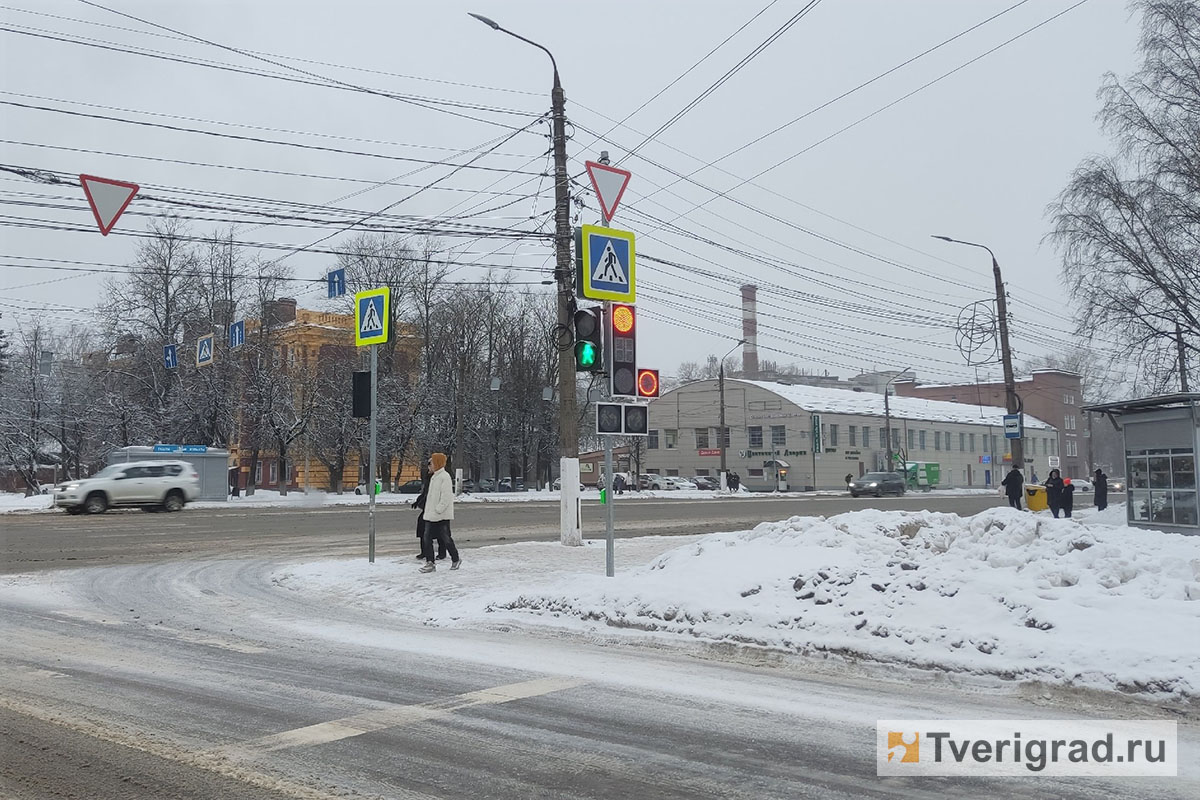 В Твери на перекрёстке на проспекте Калинина ввели новую схему дорожного  движения | Твериград