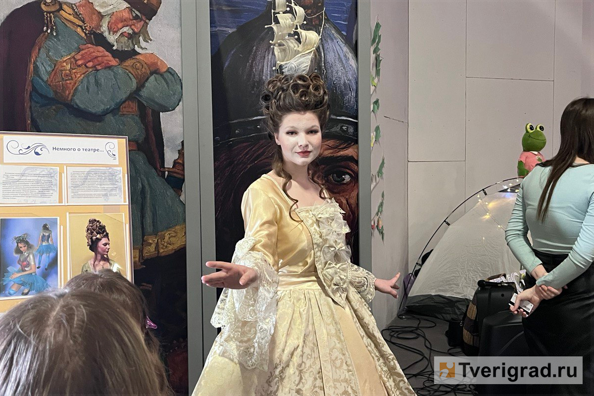 салют в твери новый год. какой сегодня праздник в твери. денгорода. дети в городе. тверь день города 2021 дата.