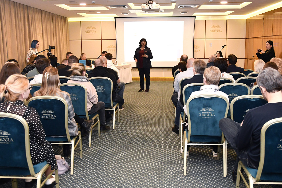 повар в ресторане. повара. повар общепита. школьная столовая. техникум общественного питания белгород.