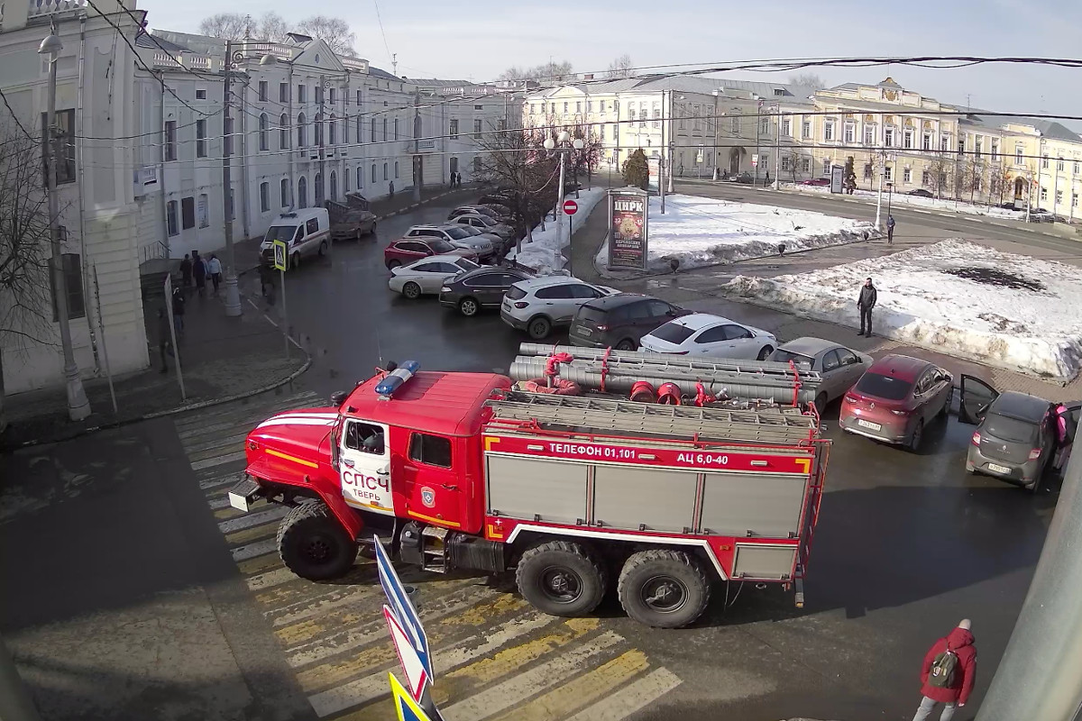 Центр Твери оказался в дыму из-за пожара на улице Новоторжской, спасены  пять человек | Твериград