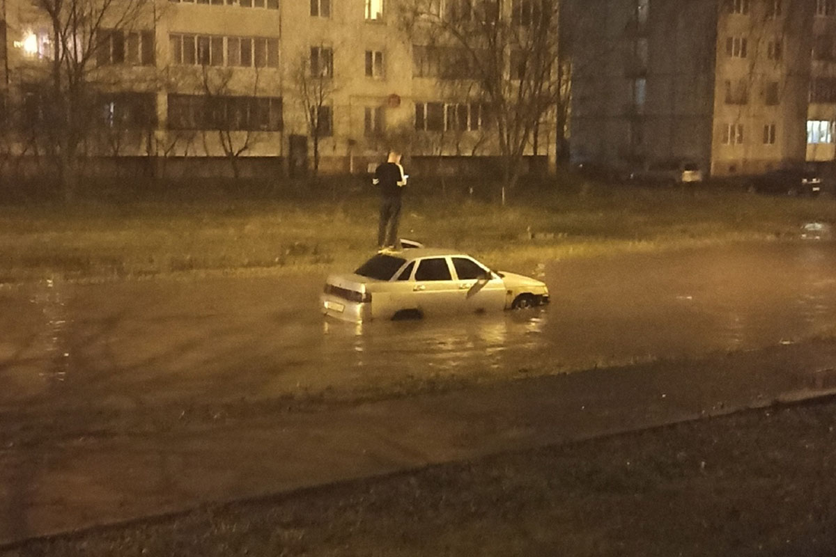 После сильного ливня улицы Твери погрузились под воду | Твериград