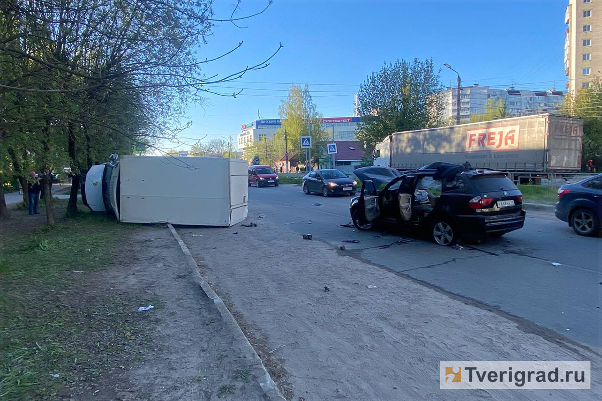 Пассажир погиб в серьёзном ДТП в Твери | Твериград